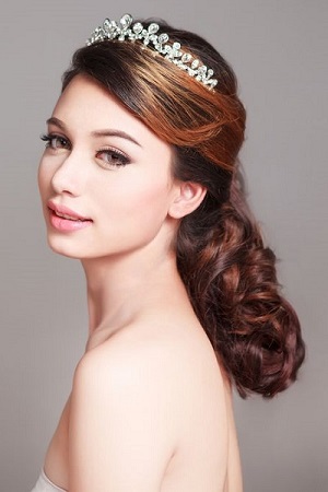 WAVY BRIDAL HAIRSTYLES AT BEST HAIR & BEAUTY SALON NEAR ME WAVY BRIDAL HAIRSTYLES AT BEST HAIR & BEAUTY SALON NEAR ME
