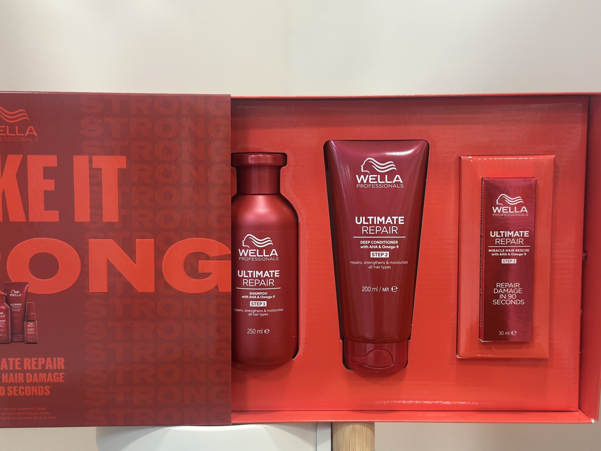 Christmas Gift Packs at Bellissimo Galway Christmas Gift Packs at Bellissimo Galway